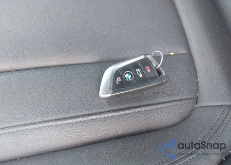 2021 BMW 330I z USA, uszkodzony, nr VIN 3MW5R1J09M8C09052